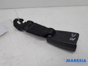 Used Rear seatbelt buckle, centre Fiat Punto III (199) 0.9 TwinAir Turbo 100 Price € 20,00 Margin scheme offered by Maresia Parts