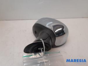 Used Wing mirror, right Fiat Punto III (199) 0.9 TwinAir Turbo 100 Price € 30,00 Margin scheme offered by Maresia Parts