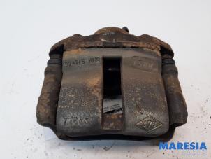 Used Front brake calliper, left Renault Twingo II (CN) 1.2 16V Price € 20,00 Margin scheme offered by Maresia Parts