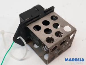 Used Cooling fan resistor Renault Twingo II (CN) 1.2 16V Price € 20,00 Margin scheme offered by Maresia Parts