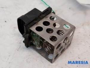 Used Cooling fan resistor Renault Scénic III (JZ) 1.5 dCi 110 Price € 20,00 Margin scheme offered by Maresia Parts