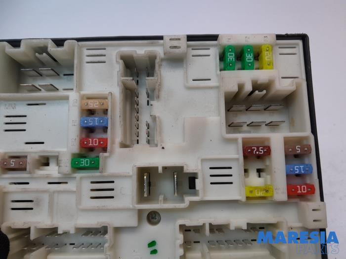 Fuse box from a Renault Scénic III (JZ) 1.5 dCi 110 2013