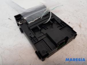 Used Card reader (lock) Renault Scénic III (JZ) 1.5 dCi 110 Price € 25,00 Margin scheme offered by Maresia Parts