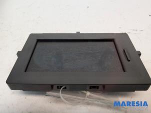 Used Navigation display Renault Scénic III (JZ) 1.5 dCi 110 Price € 183,75 Margin scheme offered by Maresia Parts