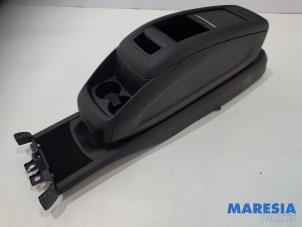 Used Middle console Citroen C4 Picasso (3D/3E) 1.2 12V PureTech 130 Price € 230,00 Margin scheme offered by Maresia Parts