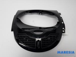 Used Dashboard vent Renault Twingo II (CN) 1.2 16V Price € 60,00 Margin scheme offered by Maresia Parts
