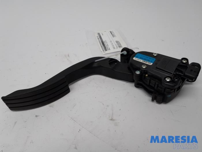 Begagnade Gaspedalsensor Renault Twingo II (CN) 1.2 16V Pris € 40,00 Marginaltabell erbjuds av Maresia Parts