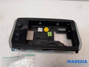 Used Radio control panel Peugeot 208 I (CA/CC/CK/CL) 1.4 16V Price € 30,00 Margin scheme offered by Maresia Parts