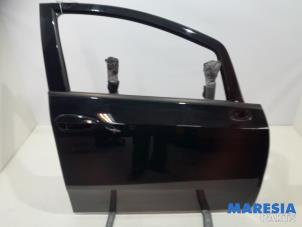 Używane Drzwi prawe przednie wersja 4-drzwiowa Fiat Punto III (199) 0.9 TwinAir Turbo 100 Cena € 119,95 Procedura marży oferowane przez Maresia Parts