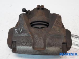 Used Front brake calliper, right Renault Megane III Berline (BZ) 1.6 16V Price € 25,00 Margin scheme offered by Maresia Parts