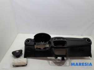 Używane Airbag set + dashboard Fiat Punto III (199) 0.9 TwinAir Turbo 100 Cena € 275,00 Procedura marży oferowane przez Maresia Parts
