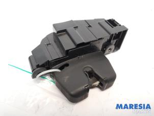 Used Tailgate lock mechanism Citroen Berlingo Multispace 1.6i Price € 25,00 Margin scheme offered by Maresia Parts