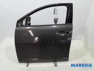 Używane Drzwi lewe przednie wersja 4-drzwiowa Lancia Ypsilon (312) 0.9 TwinAir 85 Cena € 250,00 Procedura marży oferowane przez Maresia Parts