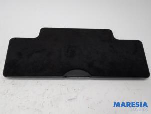 Used Carpet Citroen C4 Picasso (3D/3E) 1.2 12V PureTech 130 Price € 25,00 Margin scheme offered by Maresia Parts