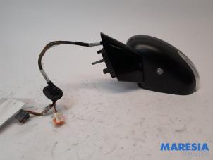 Used Wing mirror, left Citroen C4 Picasso (3D/3E) 1.2 12V PureTech 130 Price € 260,00 Margin scheme offered by Maresia Parts