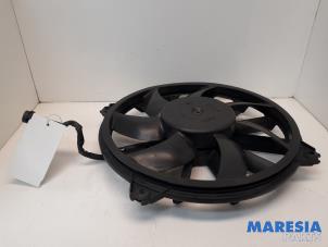 Used Fan motor Peugeot 3008 I (0U/HU) 1.6 16V THP 155 Price € 34,95 Margin scheme offered by Maresia Parts