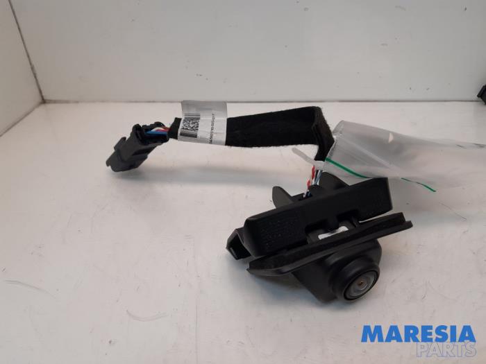 Begagnade Backkamera Citroen C4 Picasso (3D/3E) 1.2 12V PureTech 130 Pris € 75,00 Marginaltabell erbjuds av Maresia Parts