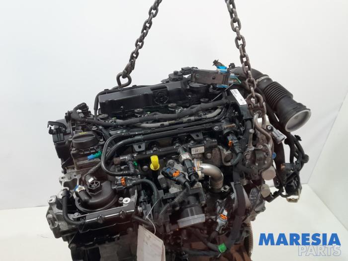 Engine from a Peugeot Expert (VA/VB/VE/VF/VY) 2.0 Blue HDi 120 16V 2021