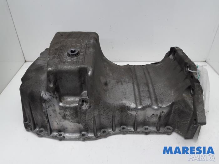 Usagé Couvercle carter Dacia Logan MCV I (KS) 1.4 Prix € 65,50 Règlement à la marge proposé par Maresia Parts