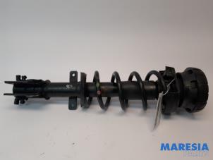 Used Front shock absorber rod, right Renault Trafic (1FL/2FL/3FL/4FL) 1.6 dCi 95 Price € 90,75 Inclusive VAT offered by Maresia Parts