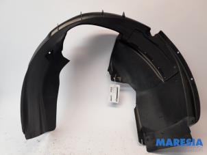 Used Wheel arch liner Renault Megane III Grandtour (KZ) 1.2 16V TCE 115 Price € 25,00 Margin scheme offered by Maresia Parts