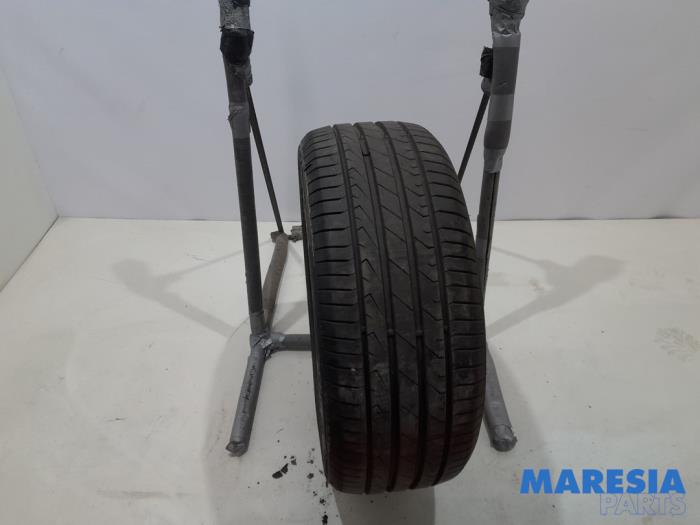 Begagnade Däck Renault Megane III Grandtour (KZ) 1.2 16V TCE 115 Pris € 25,00 Marginaltabell erbjuds av Maresia Parts