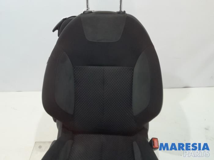 Seat, right from a Citroën DS3 (SA) 1.2 12V PureTech 82 2014