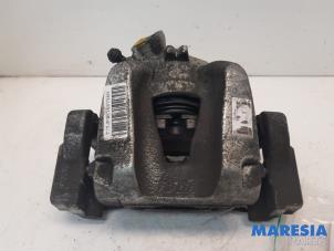 Used Front brake calliper, right Citroen C4 Picasso (3D/3E) 1.2 12V PureTech 130 Price € 30,00 Margin scheme offered by Maresia Parts