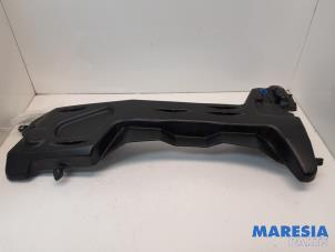 Used Front windscreen washer reservoir Citroen C4 Picasso (3D/3E) 1.2 12V PureTech 130 Price € 25,00 Margin scheme offered by Maresia Parts