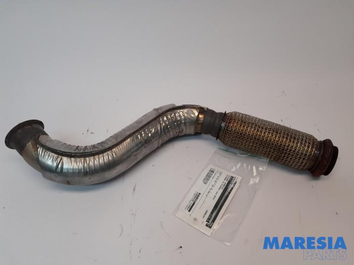 Exhaust front section from a Citroën C4 Picasso (3D/3E) 1.2 12V PureTech 130 2018