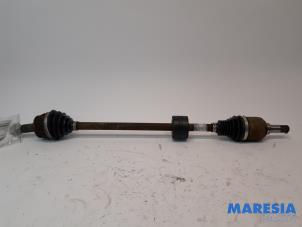 Used Front drive shaft, right Lancia Ypsilon (312) 0.9 TwinAir 85 Price € 50,00 Margin scheme offered by Maresia Parts