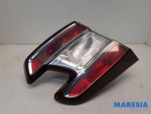 Used Taillight, left Renault Megane III Grandtour (KZ) 1.2 16V TCE 115 Price € 35,00 Margin scheme offered by Maresia Parts