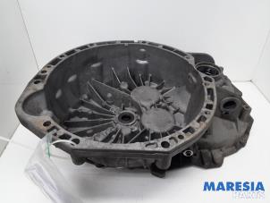 Used Gearbox casing Renault Trafic New (FL) 2.0 dCi 16V 115 Price € 181,50 Inclusive VAT offered by Maresia Parts