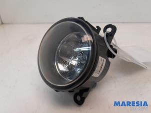 Used Fog light, front right Renault Megane III Grandtour (KZ) 1.2 16V TCE 115 Price € 10,00 Margin scheme offered by Maresia Parts