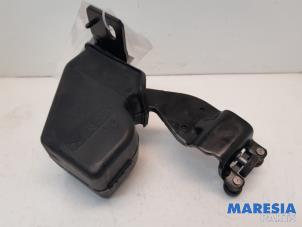 Used Sliding door roller, left Peugeot Expert (VA/VB/VE/VF/VY) 2.0 Blue HDi 120 16V Price € 72,60 Inclusive VAT offered by Maresia Parts