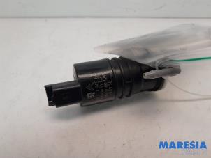 Used Windscreen washer pump Peugeot Expert (VA/VB/VE/VF/VY) 2.0 Blue HDi 120 16V Price € 30,25 Inclusive VAT offered by Maresia Parts