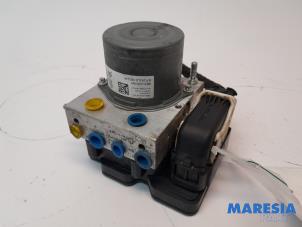 Used ABS pump Peugeot Expert (VA/VB/VE/VF/VY) 2.0 Blue HDi 120 16V Price € 254,10 Inclusive VAT offered by Maresia Parts