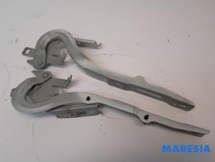 Used Bonnet Hinge Peugeot Expert (VA/VB/VE/VF/VY) 2.0 Blue HDi 120 16V Price € 30,25 Inclusive VAT offered by Maresia Parts