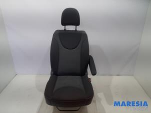 Gebrauchte Sitz rechts Peugeot Expert (G9) 2.0 HDiF 16V 130 Preis € 272,25 Mit Mehrwertsteuer angeboten von Maresia Parts