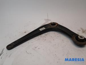 Used Front lower wishbone, left Peugeot Expert (VA/VB/VE/VF/VY) 2.0 Blue HDi 120 16V Price € 42,35 Inclusive VAT offered by Maresia Parts