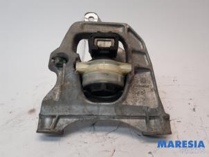 Used Engine mount Peugeot Expert (VA/VB/VE/VF/VY) 2.0 Blue HDi 120 16V Price € 77,44 Inclusive VAT offered by Maresia Parts