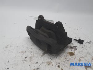 Used Front brake calliper, left Fiat Punto Evo (199) 1.3 JTD Multijet 85 16V Euro 5 Price € 25,00 Margin scheme offered by Maresia Parts