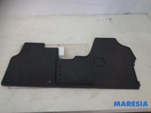Used Set of mats Peugeot Expert (VA/VB/VE/VF/VY) 2.0 Blue HDi 120 16V Price € 48,40 Inclusive VAT offered by Maresia Parts