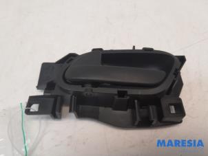 Used Door handle 2-door, left Peugeot Expert (VA/VB/VE/VF/VY) 2.0 Blue HDi 120 16V Price € 24,20 Inclusive VAT offered by Maresia Parts