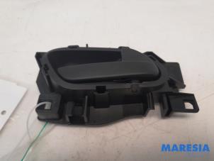 Used Door handle 2-door, right Peugeot Expert (VA/VB/VE/VF/VY) 2.0 Blue HDi 120 16V Price € 24,20 Inclusive VAT offered by Maresia Parts