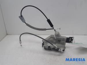 Used Door lock mechanism 2-door, right Peugeot Expert (VA/VB/VE/VF/VY) 2.0 Blue HDi 120 16V Price € 54,45 Inclusive VAT offered by Maresia Parts