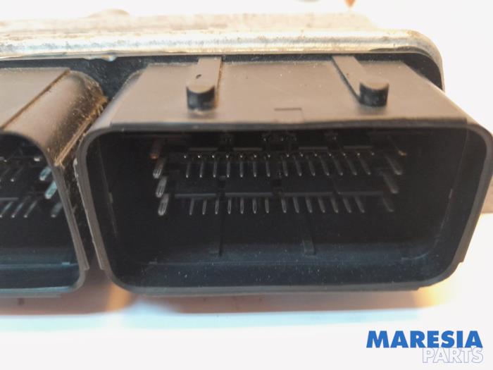 Engine management computer from a Peugeot Expert (V1/VA/VB/VE/VF/VT/VY) 2.0 Blue HDi 120 16V 2021