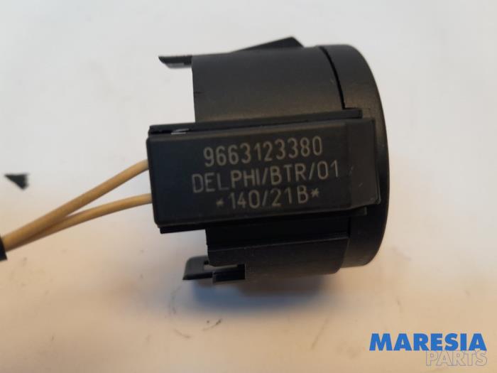 Engine management computer from a Peugeot Expert (V1/VA/VB/VE/VF/VT/VY) 2.0 Blue HDi 120 16V 2021