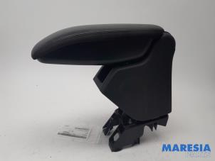 Used Armrest Citroen DS3 (SA) 1.2 12V PureTech 82 Price € 35,00 Margin scheme offered by Maresia Parts