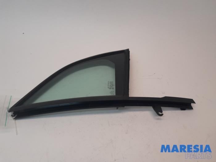 Usados Ventanilla triangular derecha delante Citroen DS3 (SA) 1.2 12V PureTech 82 Precio € 40,00 Norma de margen ofrecido por Maresia Parts